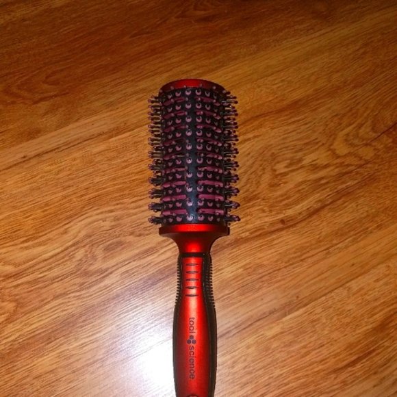 Vented blowdry brush - Picture 1 of 2